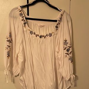 Lauren Conrad. XXL. white floral blouse